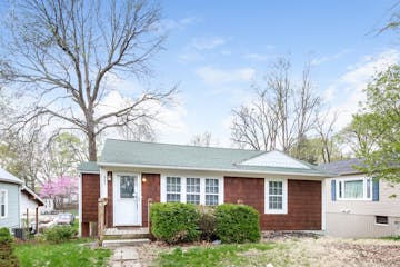 803 N 11th St Leavenworth, KS 66048